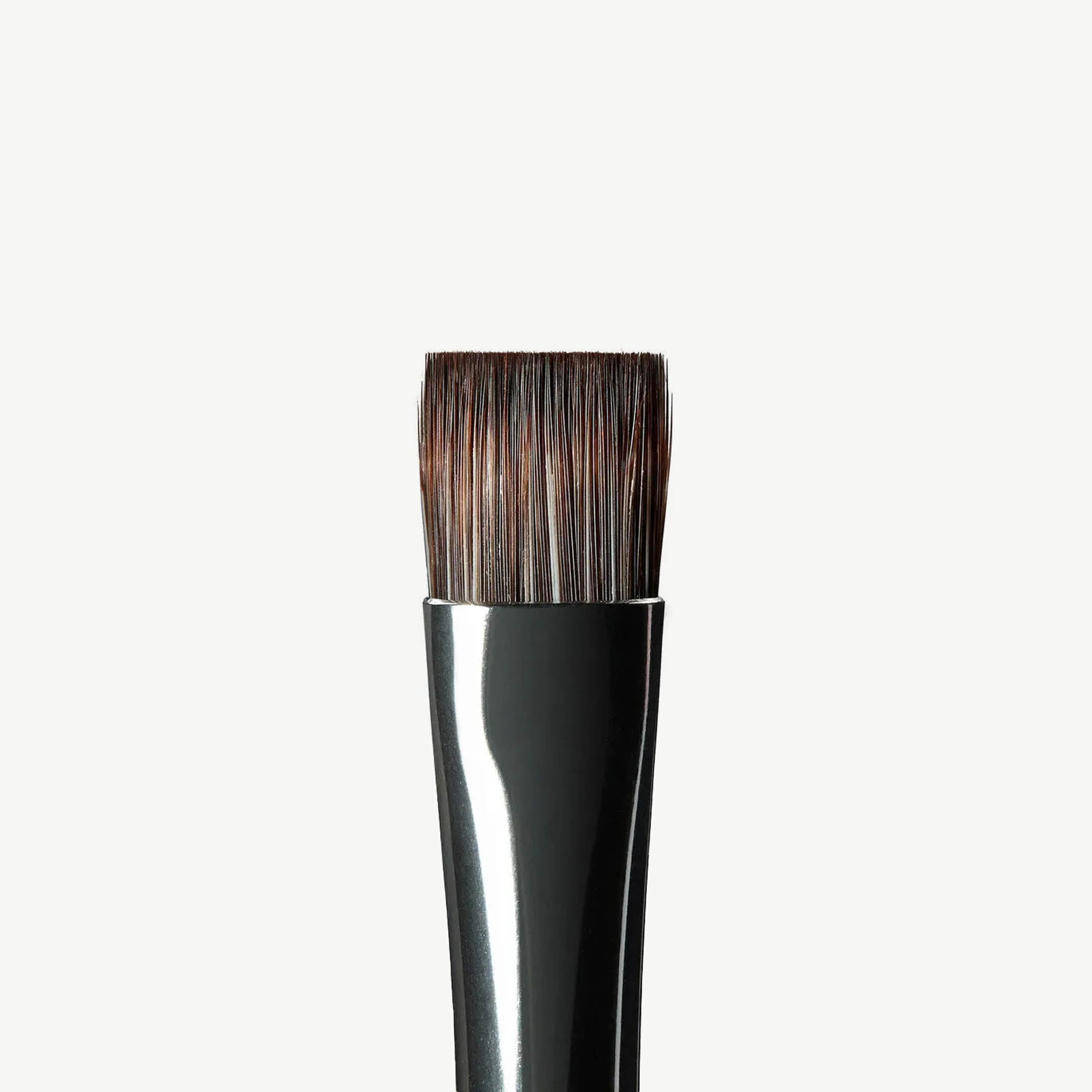 A1 Pro Brush – Flat Definer Brush - Anastasia